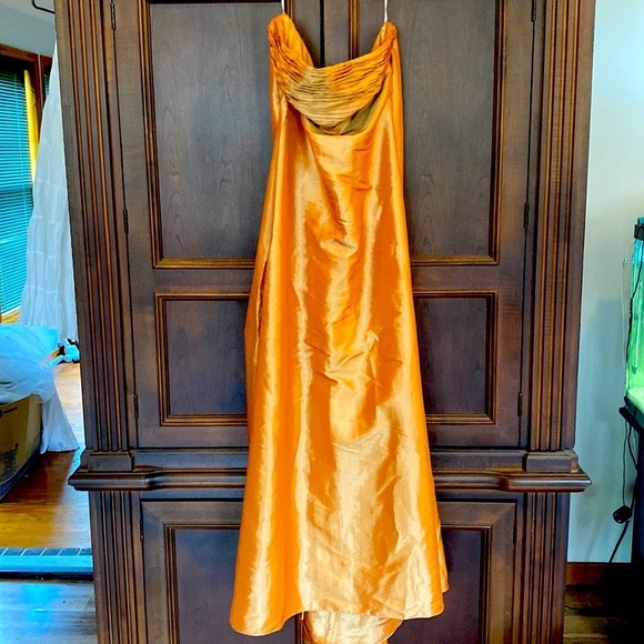 Absolutely beautiful rust colored Dress  size 8 - Picture 3 of 9